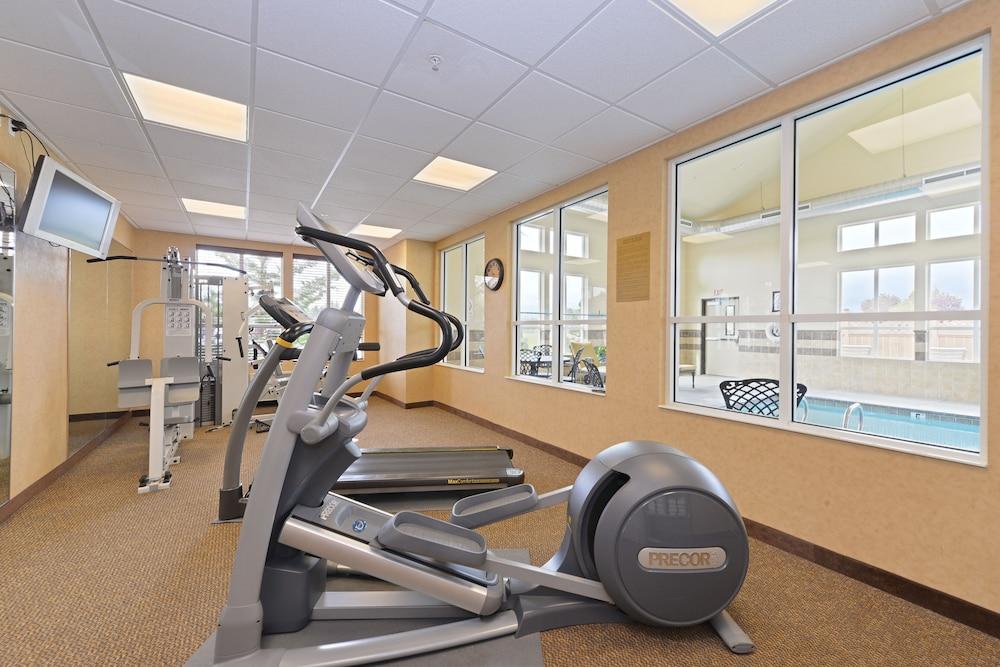 كومفرت إن آند سويتس مكمينفيل واين كانتري مرفق اللياقة البدنية