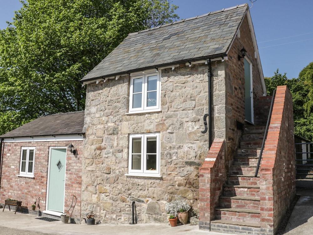 كريجننت وارانت