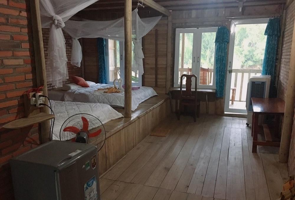 Green Bamboo Lodge