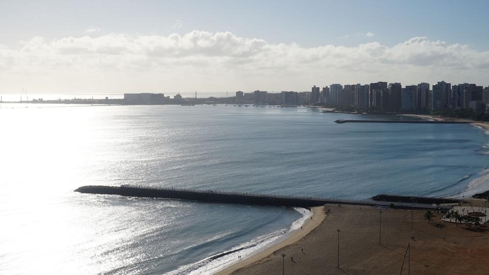 هوليداي إن فوروٓاليز ا ماي آيتش جي المنطقة الخارجية