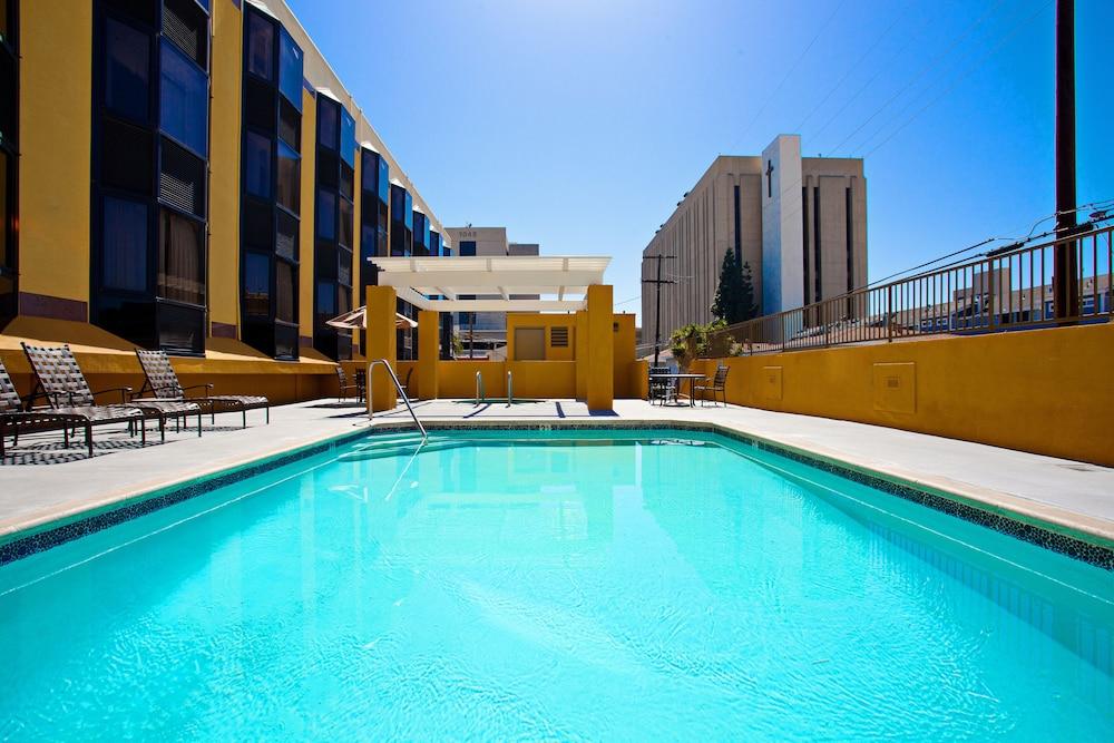 Holiday Inn Long Beach - Downtown Area