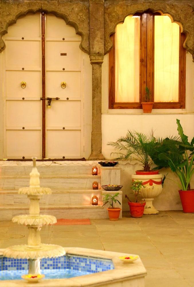 Dev Niwas Interior Detail