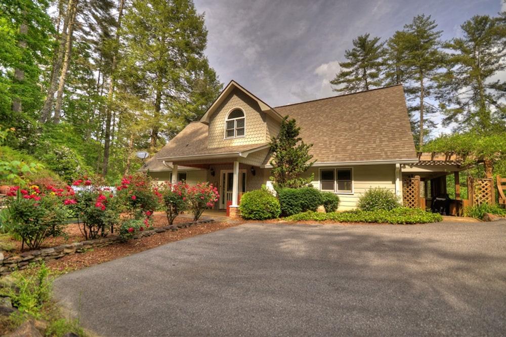 توكوا لوك اوت كوتيدج باي إسكايب تو بلو ريدج