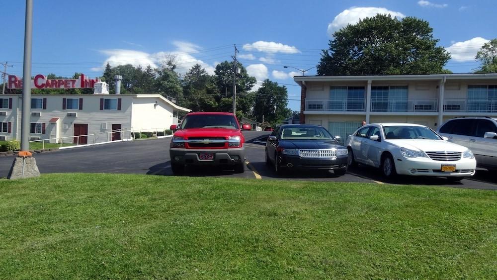 ريد كاربت إن نورث سيراكوز المنطقة الخارجية