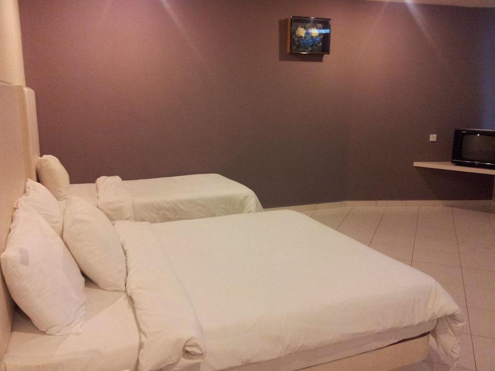 SR Inn Room