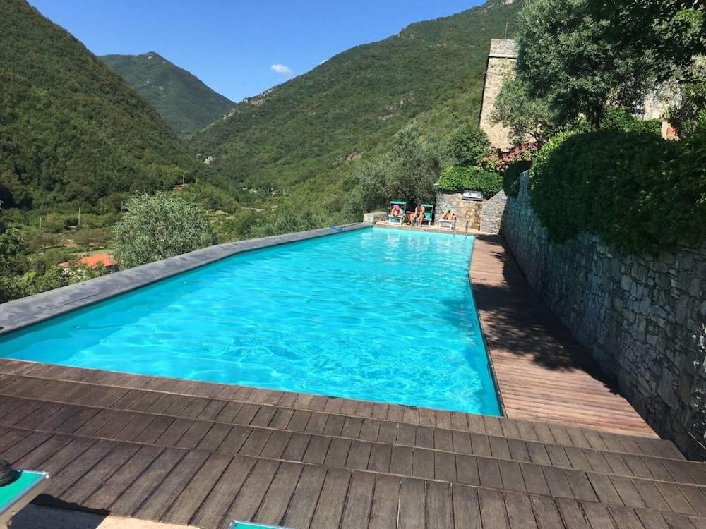 Castello Stunning Property