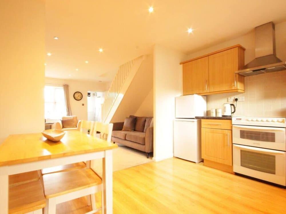 فانتاستيك 2 بد هاوس إن هول جارد ات سسكايتفي