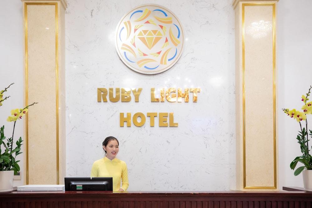 روبي لايت هوتل دانانغ منطقة الاستقبال
