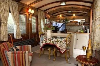 هيلمسلاي جاردن كوتيدج آند رايلواي كاريدج أخرى