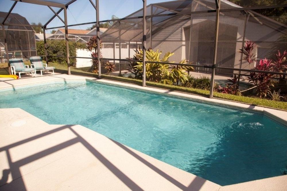 إل واي58134 - إنديان ريدج - 4 بد 2 باس فيلا مرفق اللياقة البدنية