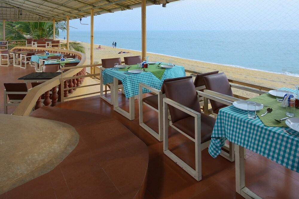 بايووتش بيتش هومز مطعم