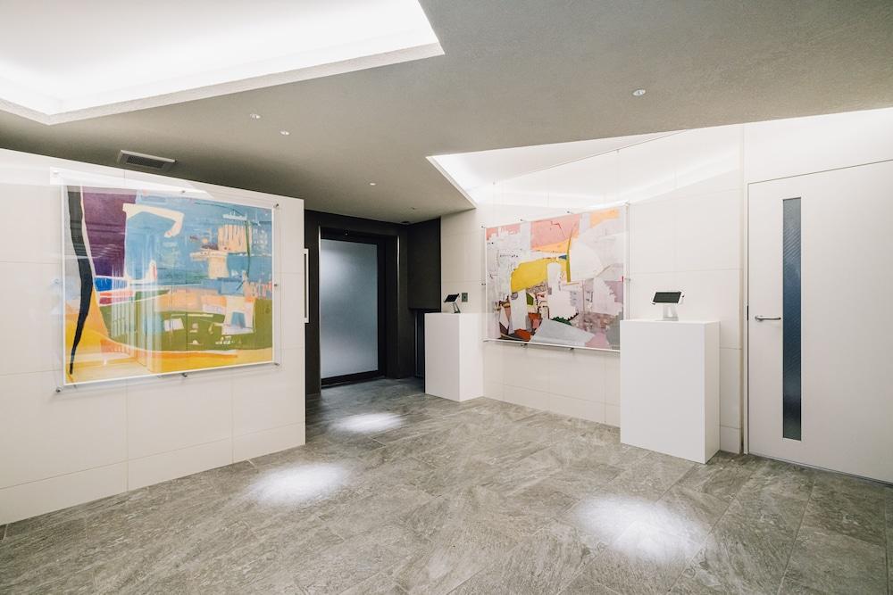 بون كوندو أوميدا إيست قاعة الاستقبال