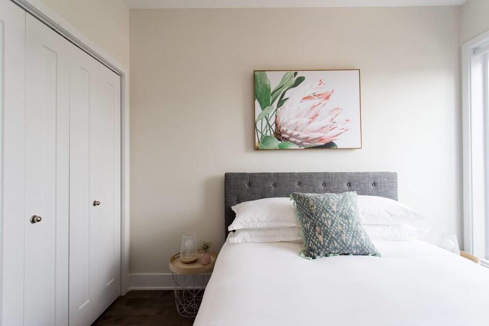 ستانينج سبليت ليفيل 3 بد روم ليتل إيتالي أبارتمنت غرفة