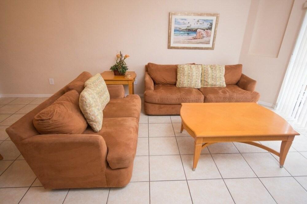 آي بي 60296 - ريجال بالمز ريزورت آند سبا - 4 بد رومز 3 باث رومز تاون هوم منطقة الجلوس في الردهة