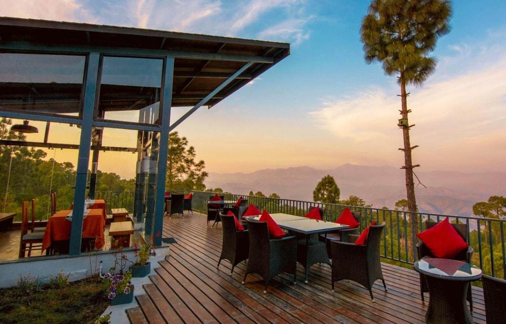 كوينز ميدوز باي صن شاين آند سمايلز