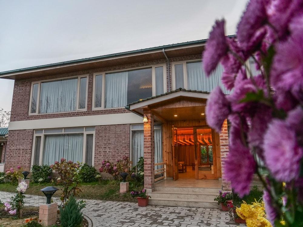 ذا أورتشارد ريتريت آند سبا، سريناجار المنطقة الخارجية