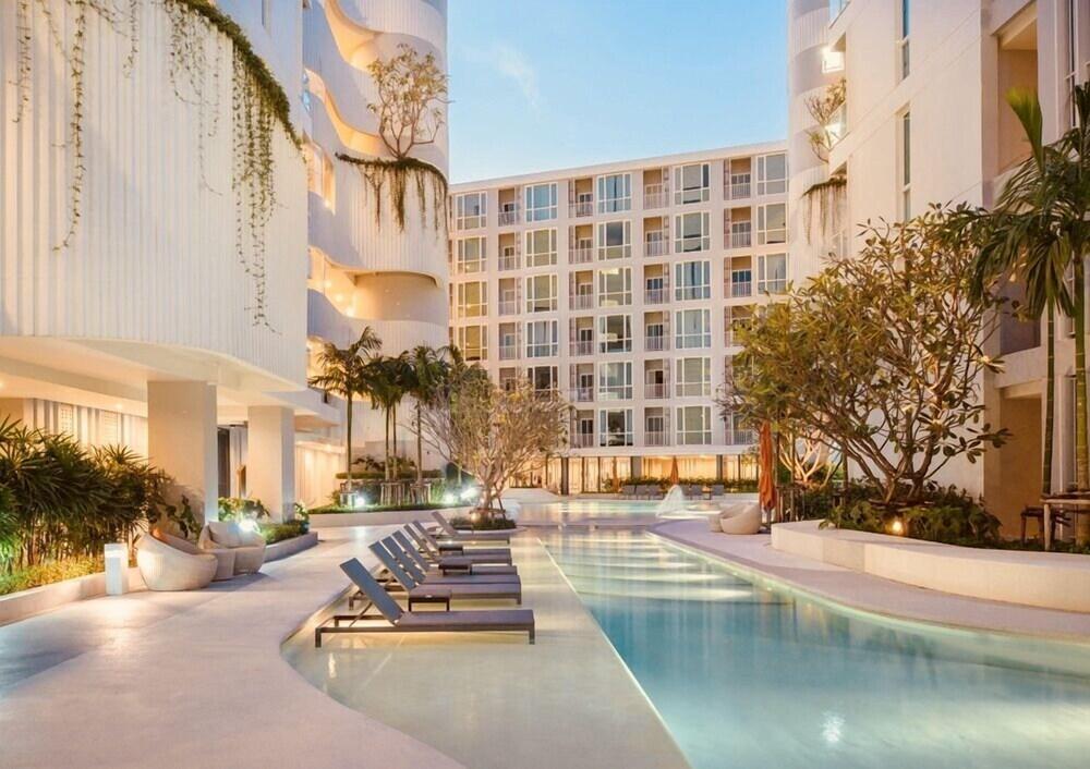 ذا بيز داون تاون كوندو باي جوي حمام سباحة مكشوف