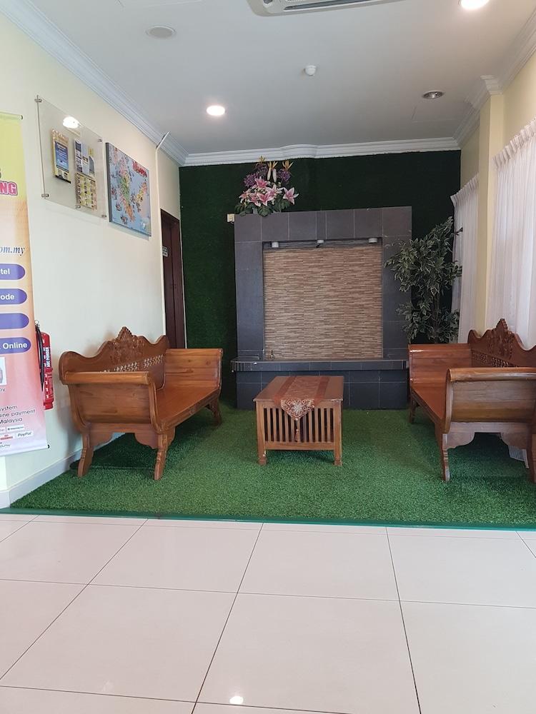 صن إنز هوتل باندار بوتشونج أوتاما منطقة الجلوس في الردهة