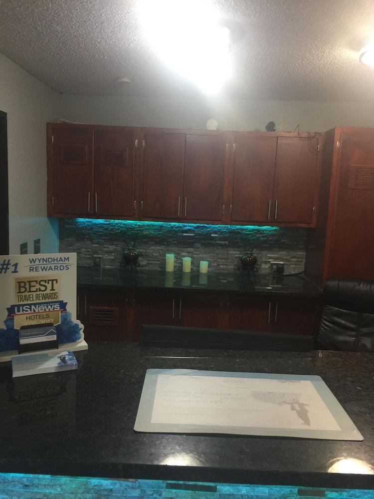 ترافلودج باي ويندام باتل كريك منطقة الاستقبال