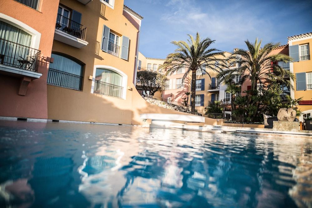 هوتل بيبلوس سان تروبيز حمام سباحة مكشوف