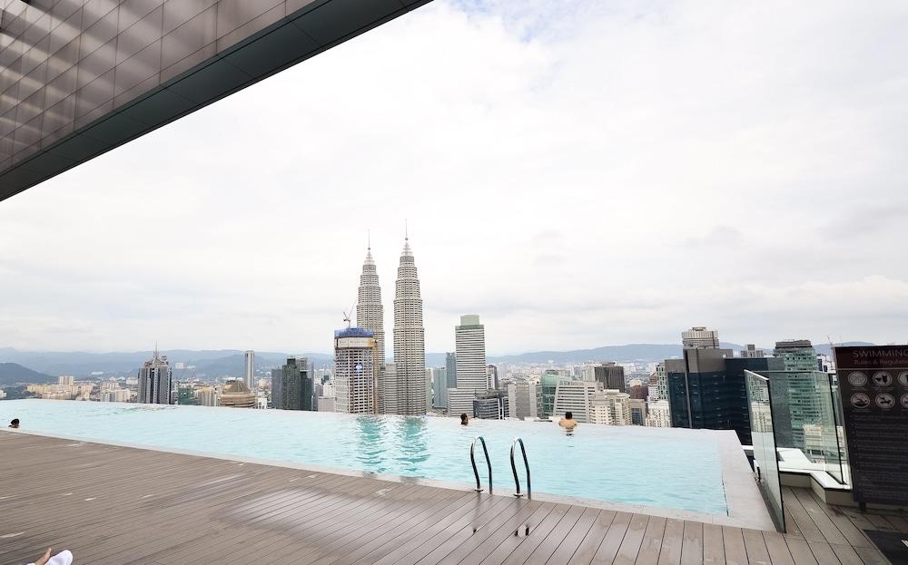 بلاتينوم سويتس كاي إل سي سي - فيل باين لاكشري هومز حمام سباحة لا متناهي