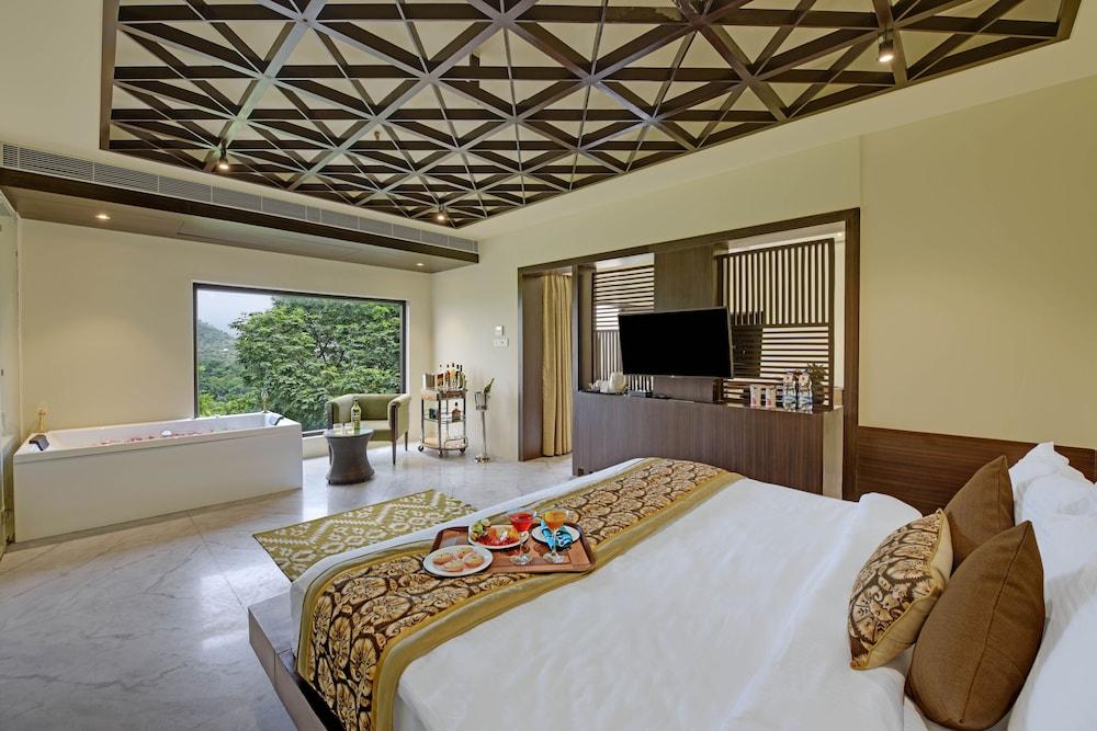 The Kumbha Residency-Luxury Resort and Spa Room