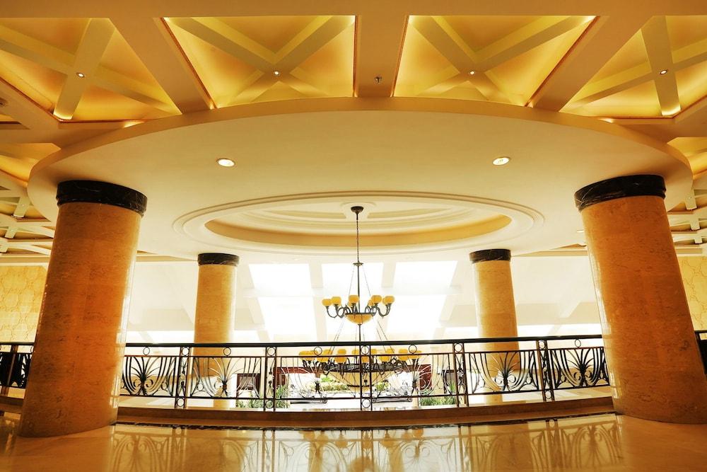 بالم بيتش ريزورت آند سبا سانيا الردهة