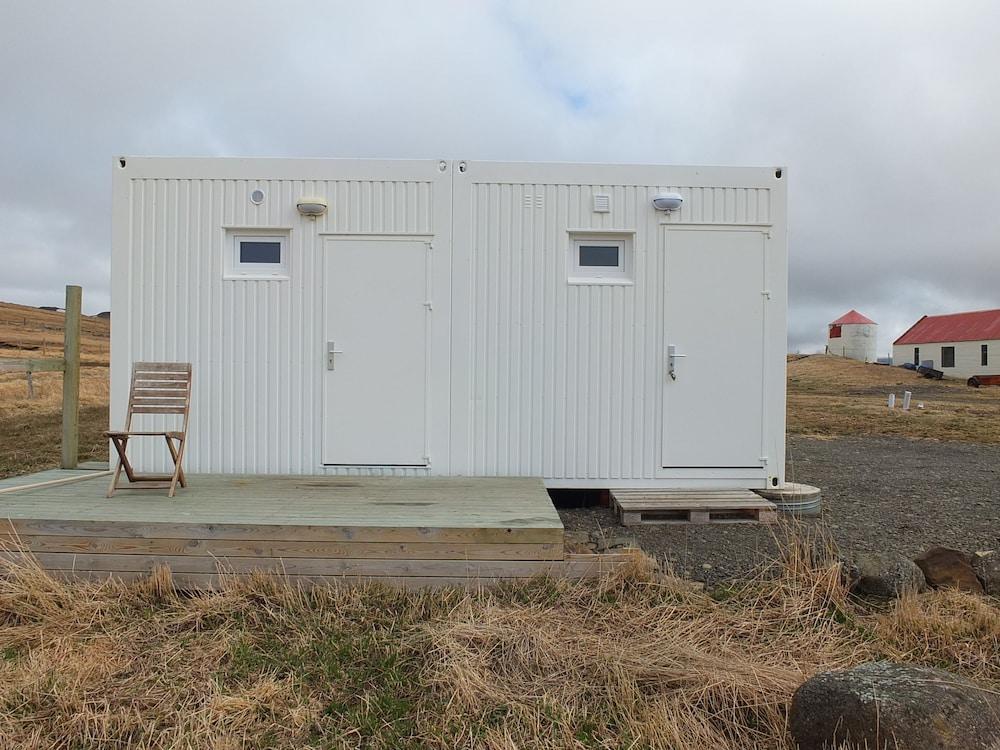 Neðra-Vatnshorn Exterior