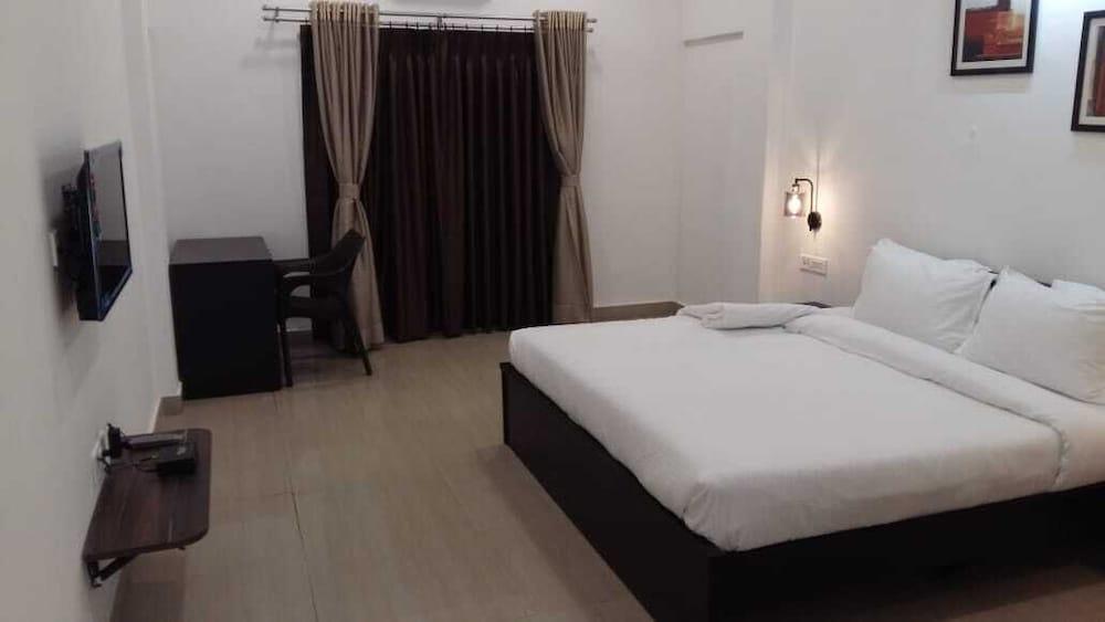 Yash Regency Room