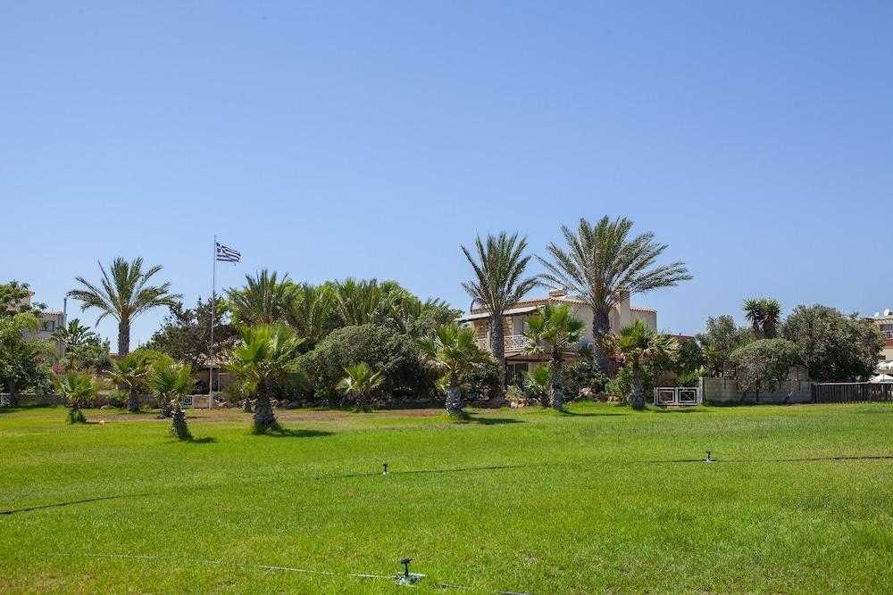 نابا بيتش فرونت فيلا المنطقة المحيطة بالمنشأة