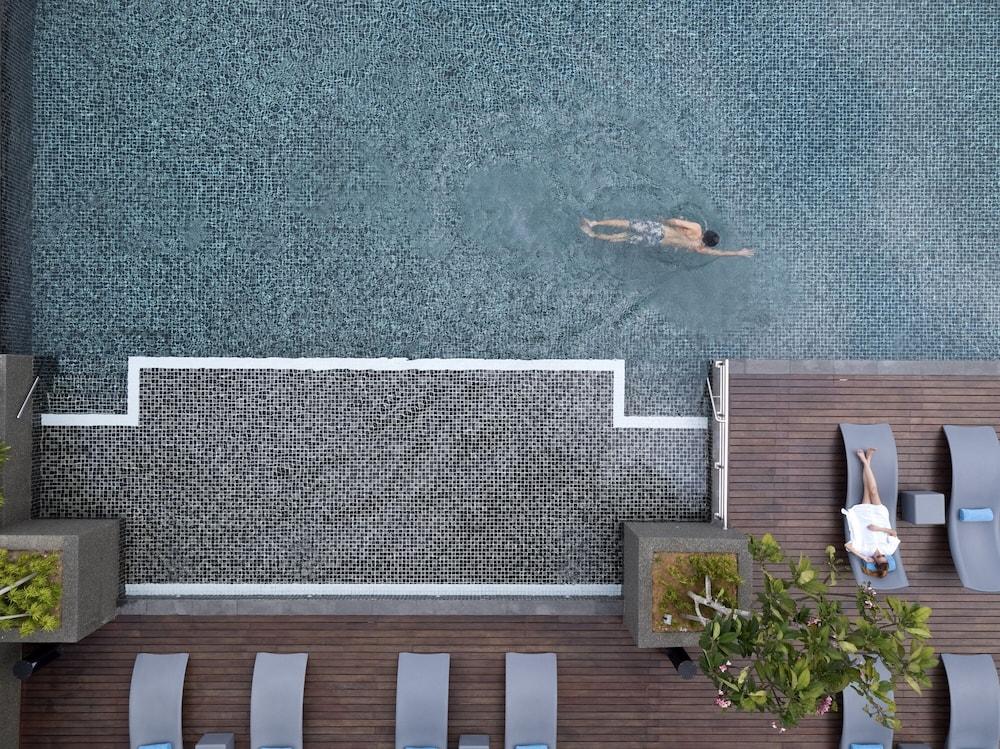 كابري باي فريزر جوهور باهرو زحليقة مائية