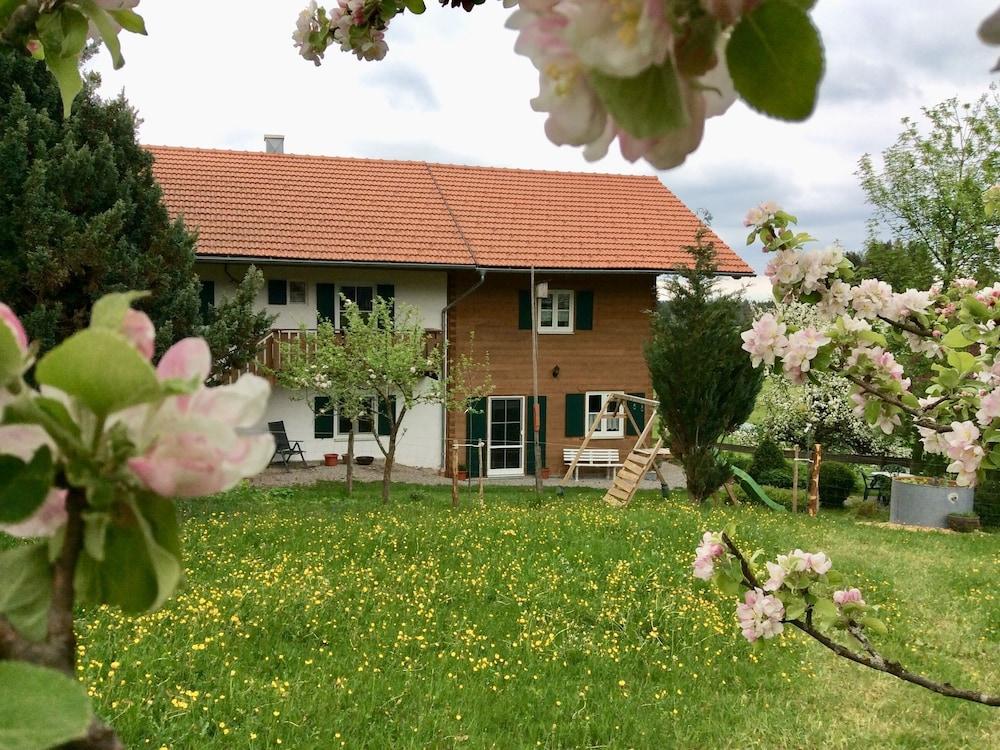 Modern Apartment in Lindegg With Balcony Featured Image