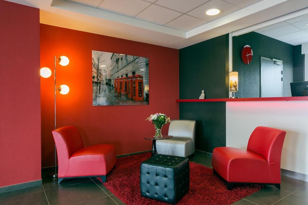 ذي أوريجينالز سيتي، هوتل دي ليس، درو الردهة