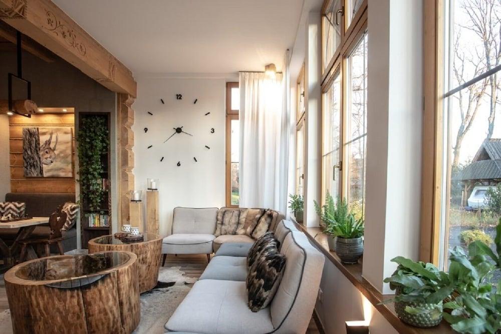 Niedzwiedzia Residence Lobby Sitting Area