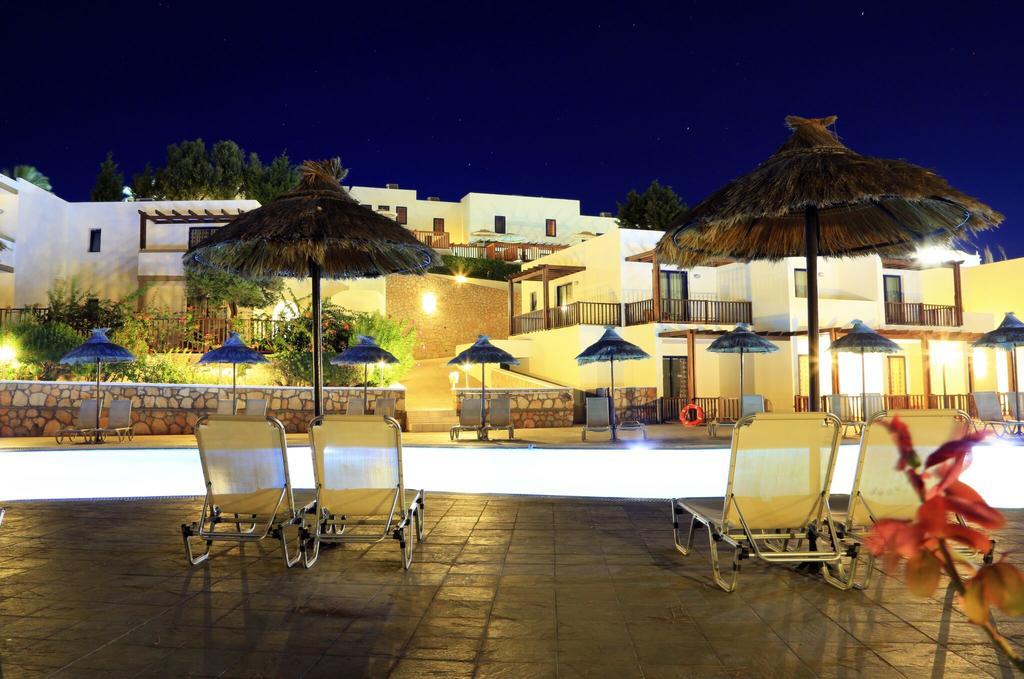 لابراندا ميرالونا فيلدج  - شامل جميع الخدمات أخرى