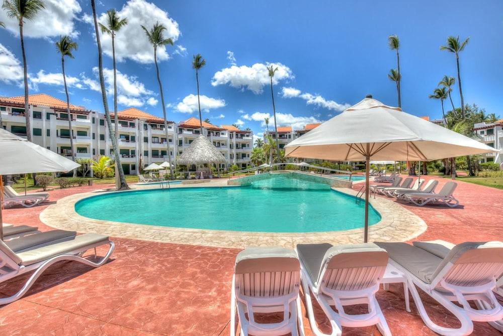 Lovely Apartment With Direct Pool Access Waterslide