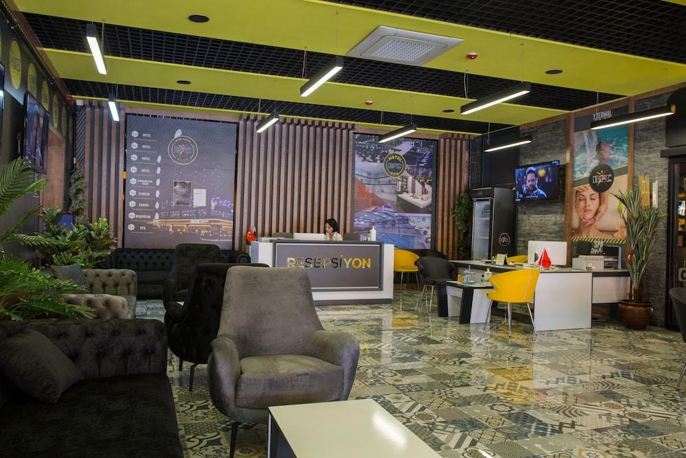 هوتل ل بي فيكس يسبا آند سبورت منطقة الاستقبال