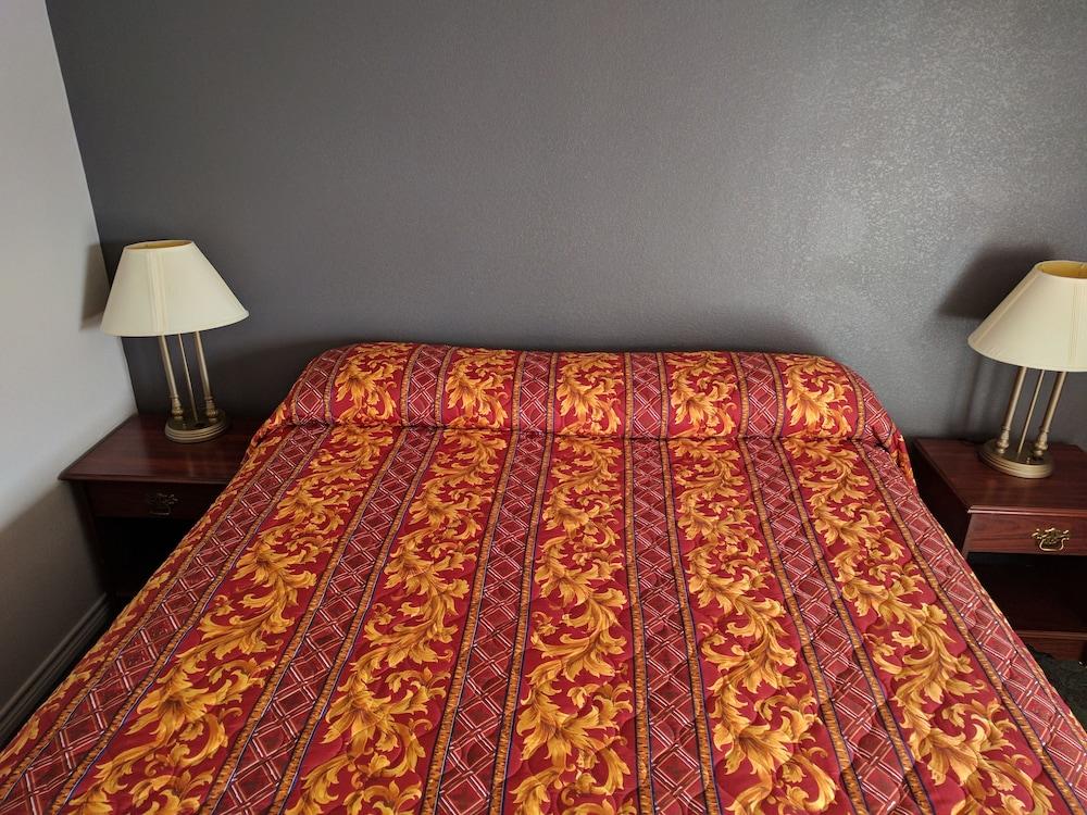 بدجيت إن آند سويتس