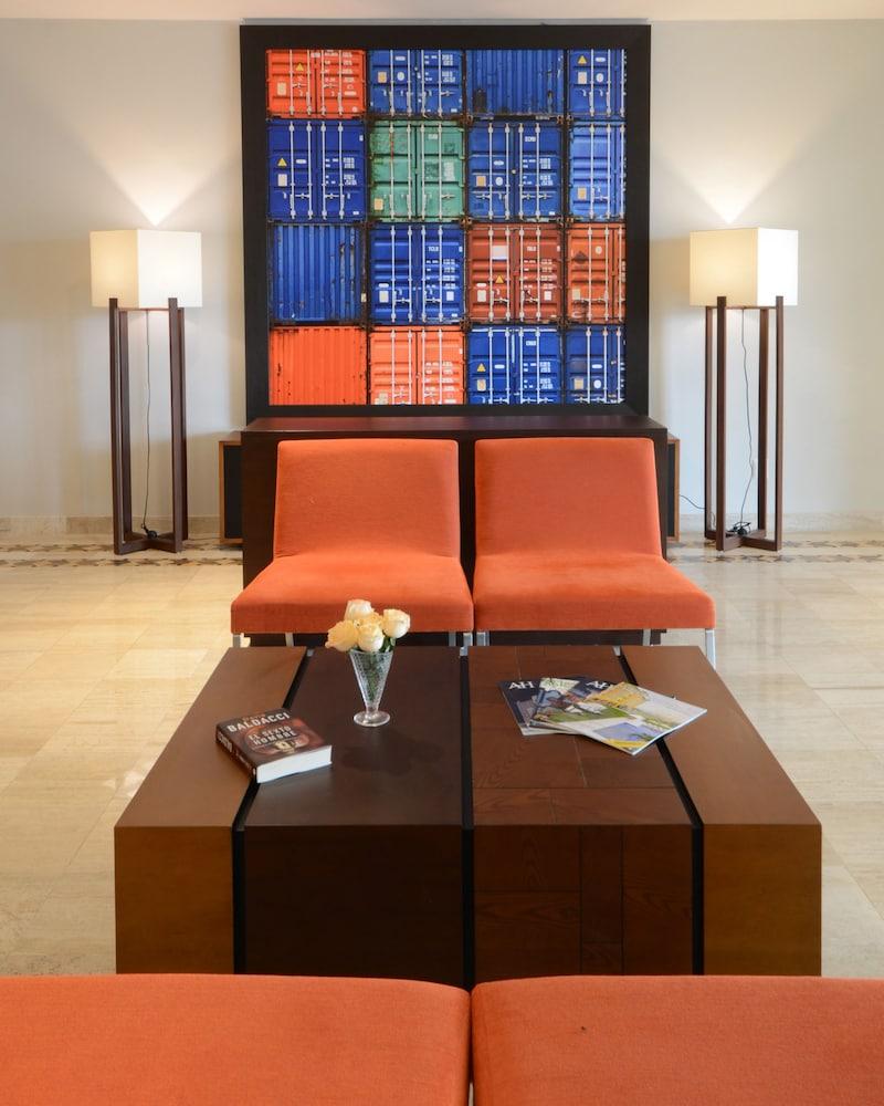 هوليداي إن تاميبيكو ألتاميآ اب باي آيتش جي منطقة الجلوس في الردهة