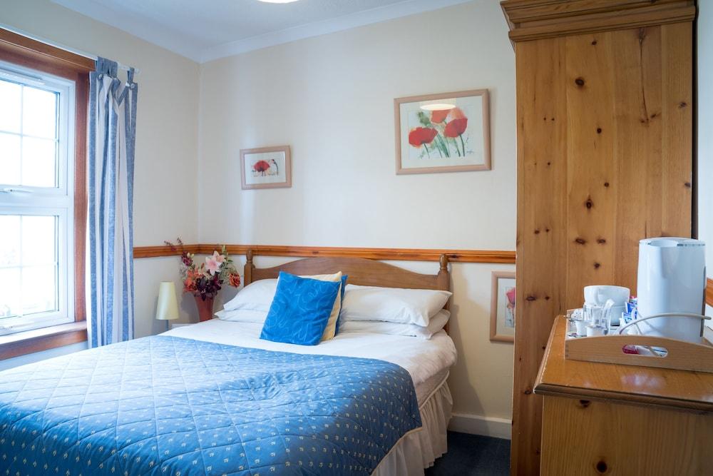The Forth Inn Room