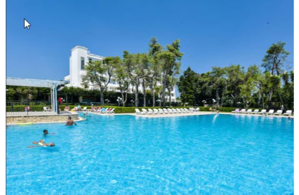 هوتل كلوب أستور