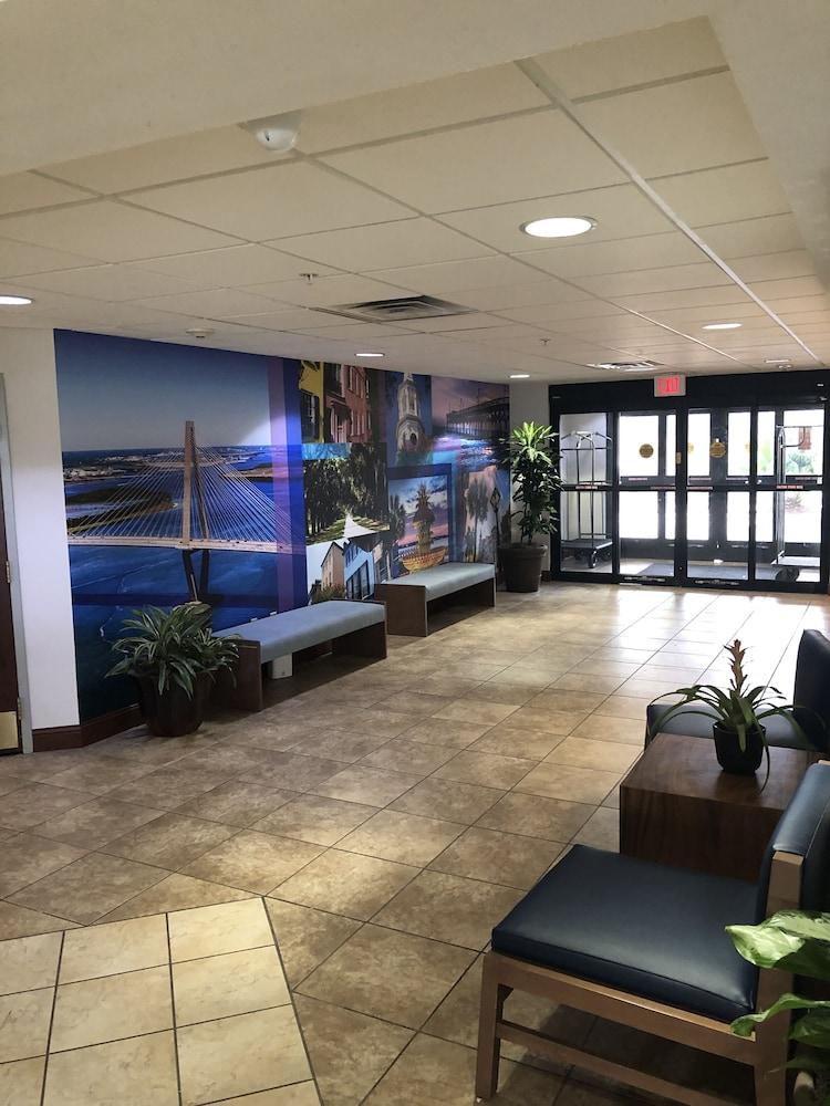 Clarion Pointe Charleston - West Ashley Reception
