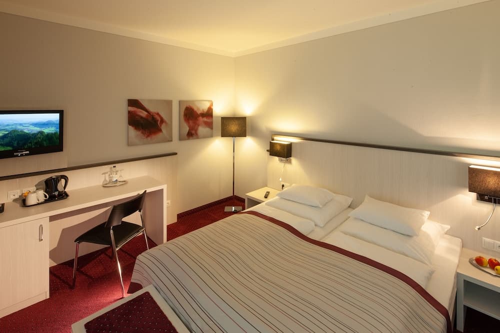 Bergers Airporthotel Memmingen Room