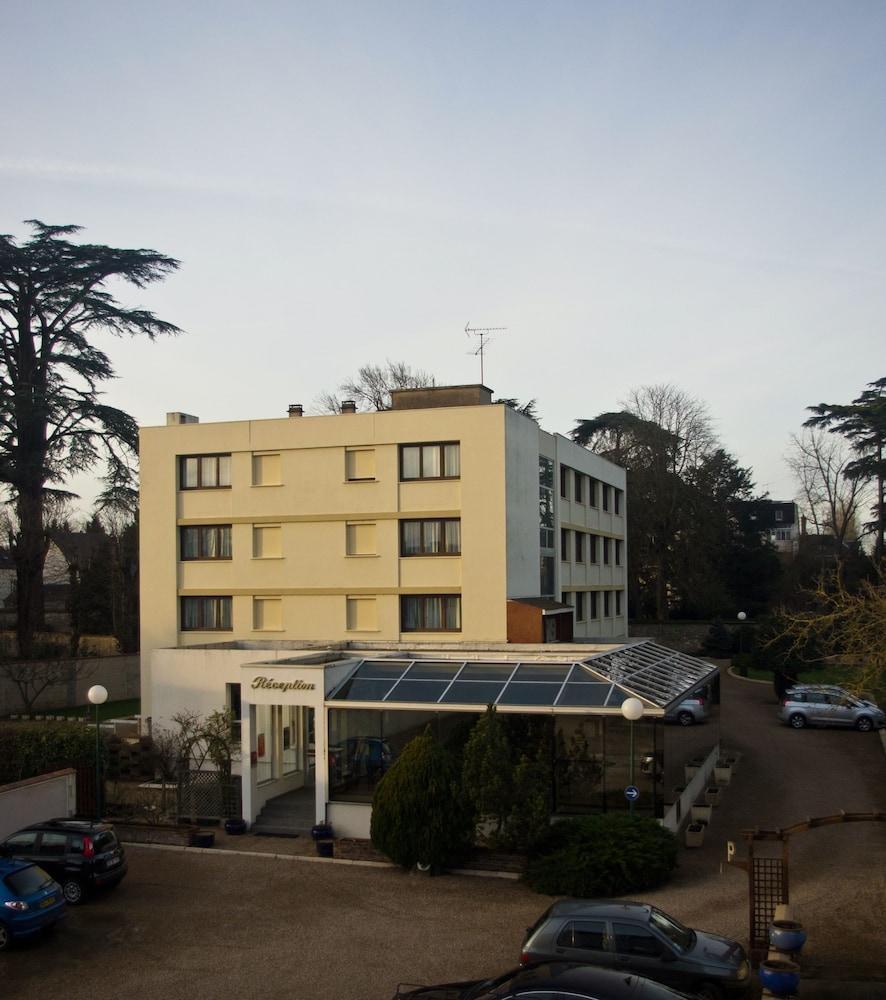 هوتل بروموتيل