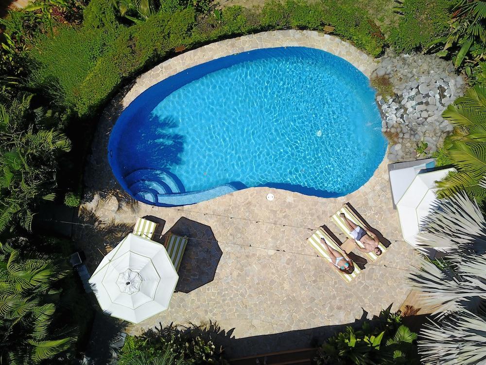 هوتل كاسا كاميليون مال بيه - للبالغين فقط حمام سباحة مكشوف