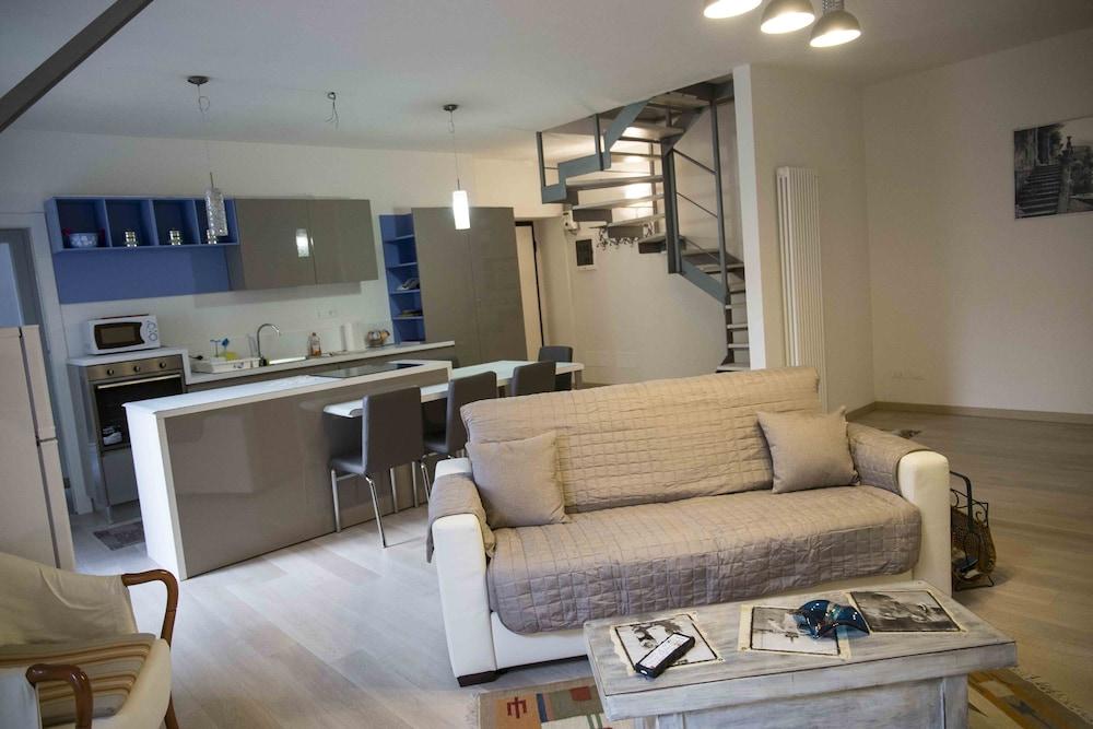 ماما سيتشيا هوليداي هوم - فاليريا