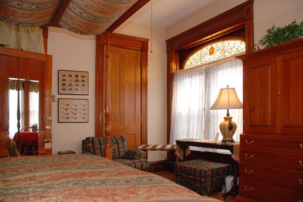 فيليب ويذ سميث بد آند بريكفاست أخرى