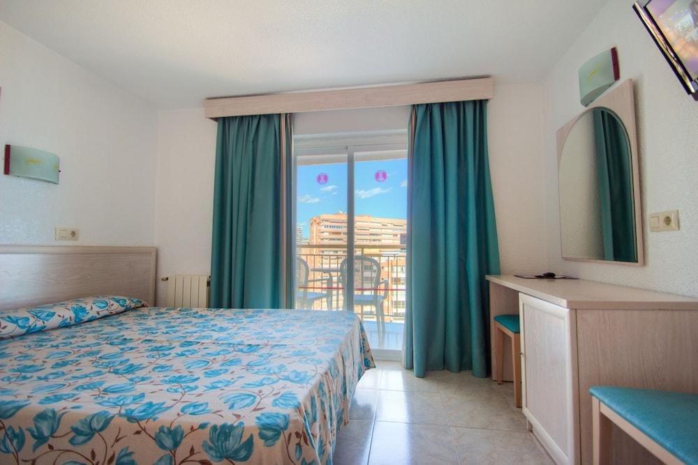 هوتل سيرفيجروب توري دورادا غرفة