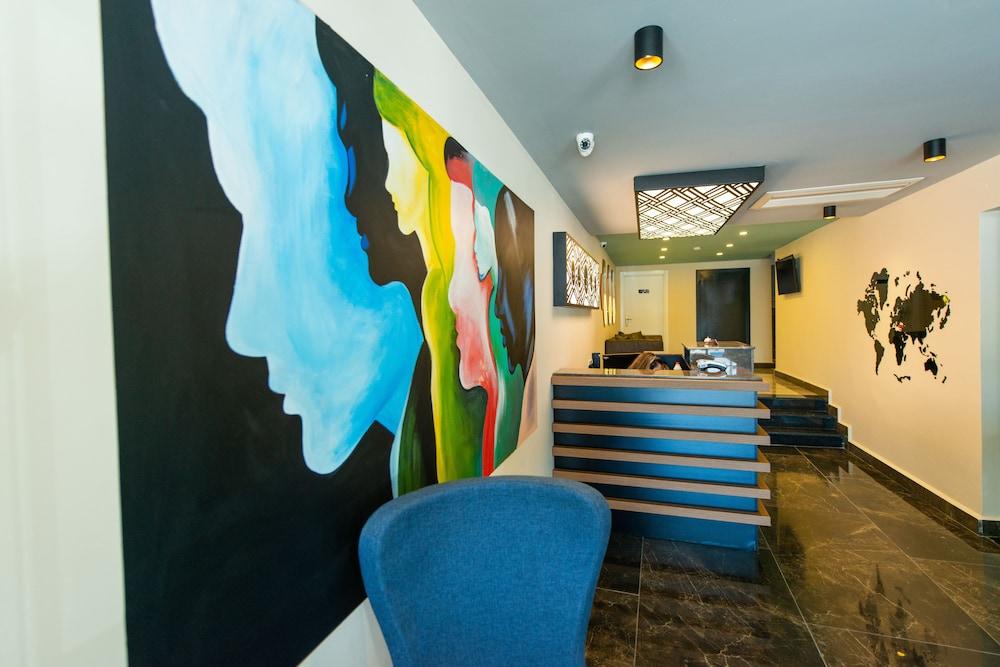 Big Point Hotel Reception