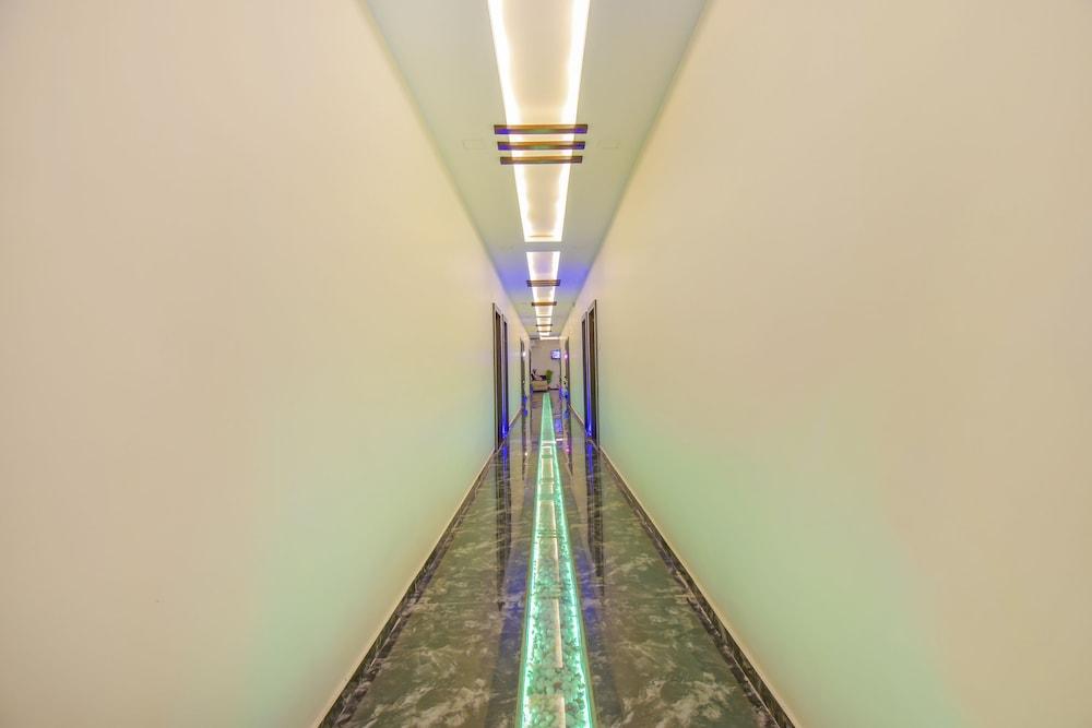 FabExpress Shiv Residency Lobby